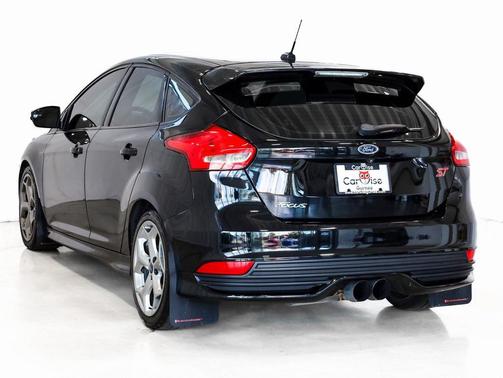 2018 Ford Focus ST 