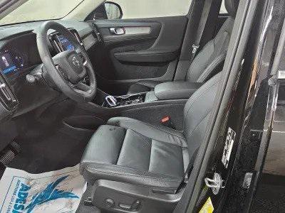 2023 Volvo XC40 B5 Plus Bright Theme