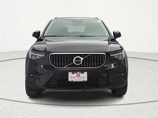 2023 Volvo XC40 B5 Plus Bright Theme