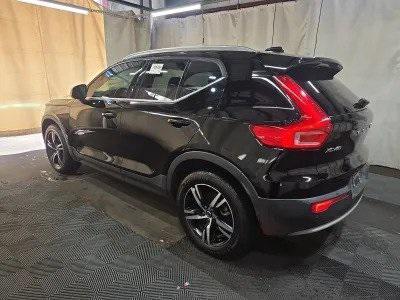 2023 Volvo XC40 B5 Plus Bright Theme