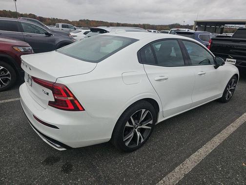2019 Volvo S60 T6 R-Design