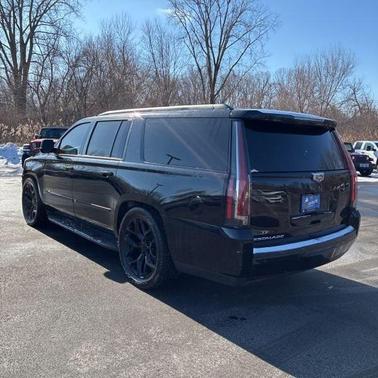 2018 Cadillac Escalade ESV Luxury