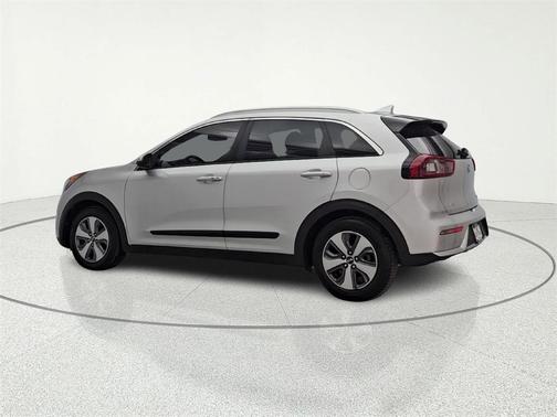2017 Kia Niro LX