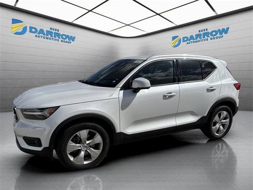 2021 Volvo XC40 T5 Momentum