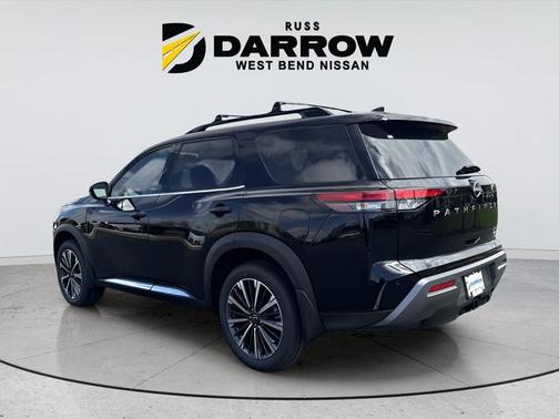Super Black 2026 Nissan Pathfinder Platinum