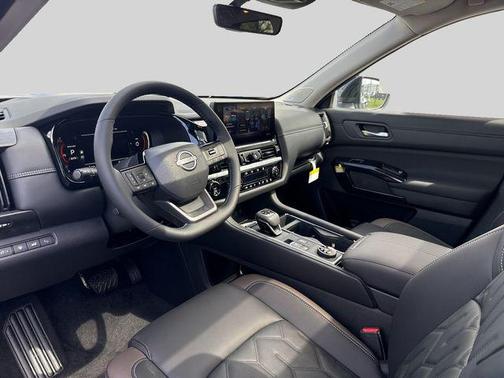 Super Black 2026 Nissan Pathfinder Platinum