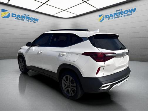 Snow White Pearl 2022 Kia Seltos S