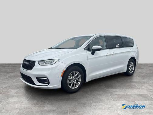 Bright White Clearcoat 2023 Chrysler Pacifica Touring L