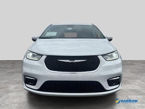 Bright White Clearcoat 2023 Chrysler Pacifica Touring L