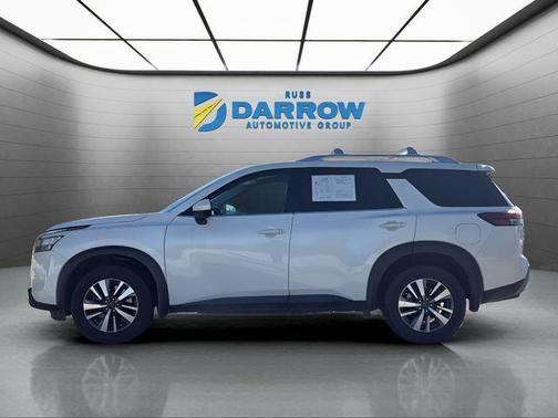 2023 Nissan Pathfinder SL 4WD