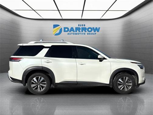 2023 Nissan Pathfinder SL 4WD