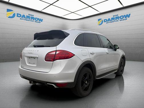 Classic Silver Metallic 2012 Porsche Cayenne Cayenne