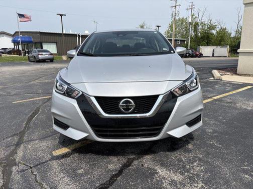 2022 Nissan Versa 1.6 SV