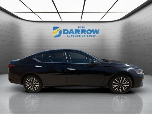 Super Black Clearcoat 2023 Nissan Altima 2.5 SV