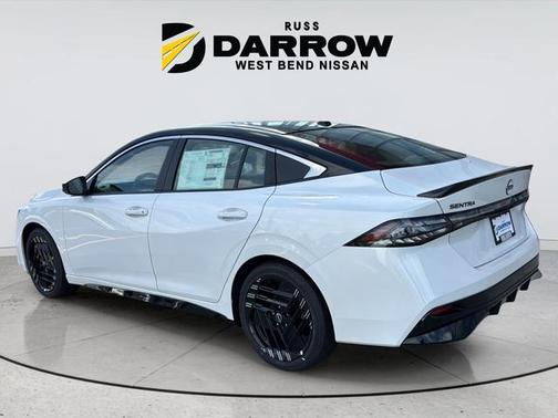 Aspen White Tricoat/Super Black 2026 Nissan Sentra SR