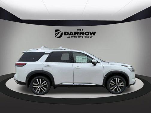 2025 Nissan Pathfinder Platinum 4WD