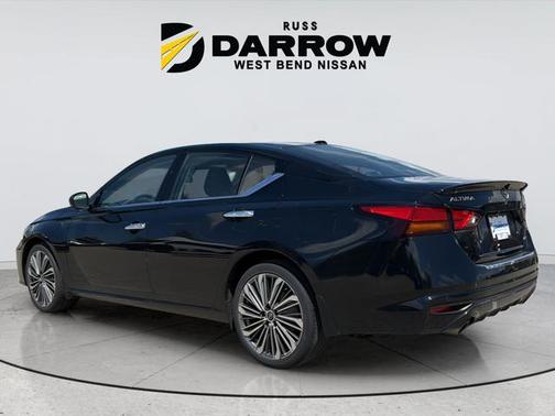 Super Black Clearcoat 2023 Nissan Altima 2.5 SL
