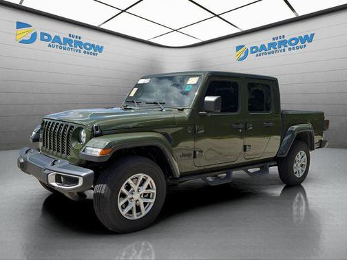 Sarge Green Clearcoat 2023 Jeep Gladiator Sport S