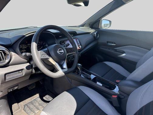 Boulder Gray Pearl 2024 Nissan Kicks SR