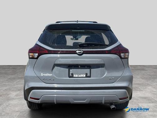 Boulder Gray Pearl 2024 Nissan Kicks SR
