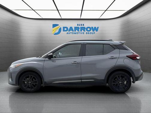 Boulder Gray Pearl 2023 Nissan Kicks SR