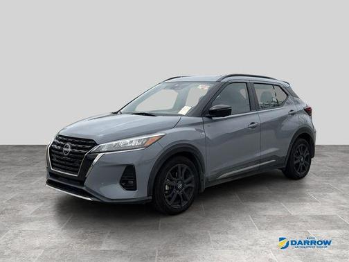 Boulder Gray Pearl 2023 Nissan Kicks SR