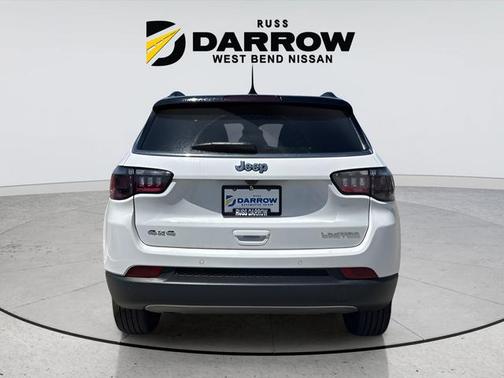 Bright White Clearcoat 2024 Jeep Compass Limited