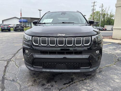 2022 Jeep Compass Latitude Lux