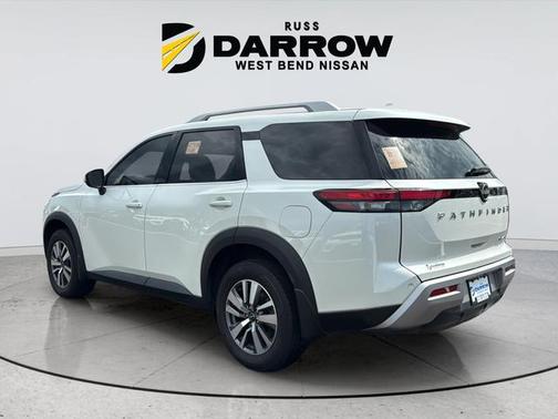 Pearl White Tricoat 2023 Nissan Pathfinder SL 4WD