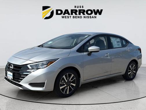 Brilliant Silver Metallic 2025 Nissan Versa 1.6 SV