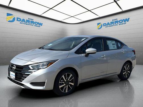 Brilliant Silver Metallic 2025 Nissan Versa 1.6 SV