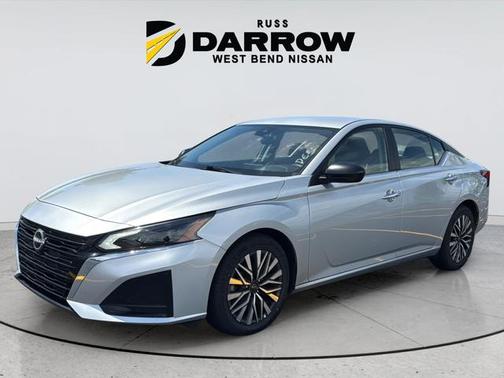 Brilliant Silver Metallic 2024 Nissan Altima 2.5 SV