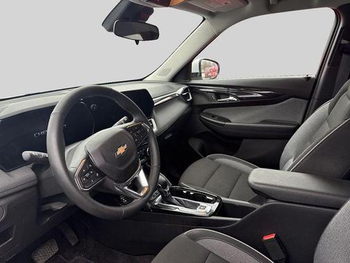 Summit White 2024 Chevrolet Trailblazer LT