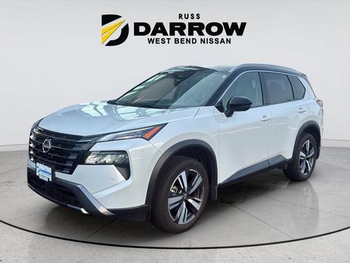 Everest White Pearl/Super Black 2024 Nissan Rogue SL