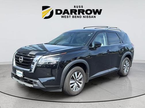 Super Black 2023 Nissan Pathfinder SL 4WD