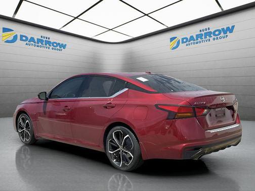 Scarlet Ember Tintcoat 2023 Nissan Altima SR FWD