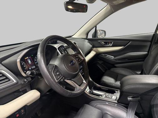Crystal Black Silica 2022 Subaru Ascent Limited 8-Passenger