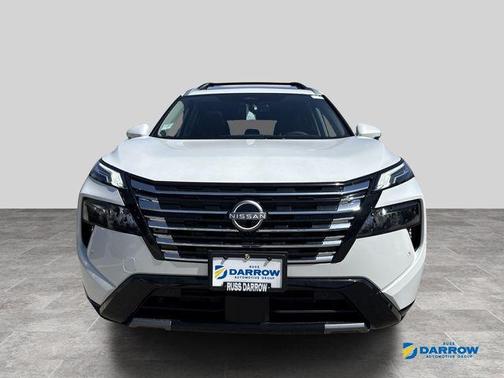 Everest White Pearl Tricoat 2026 Nissan Rogue Platinum