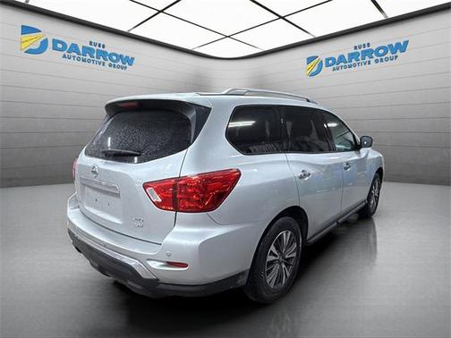 2017 Nissan Pathfinder SV