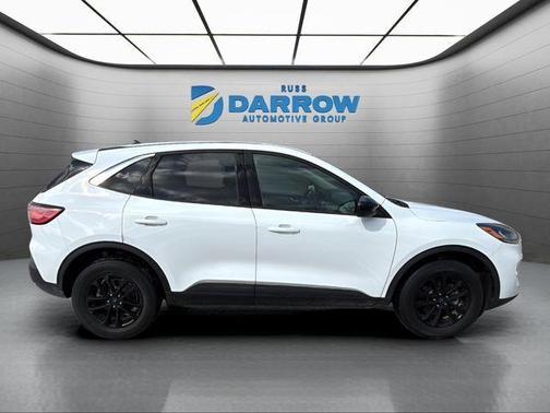 Oxford White 2020 Ford Escape SE