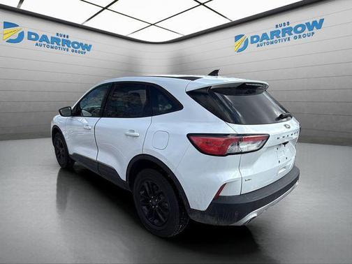 Oxford White 2020 Ford Escape SE