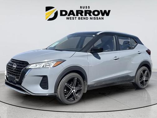 Gray/Super Black 2023 Nissan Kicks SV
