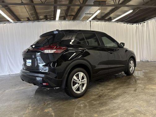2022 Nissan Kicks S