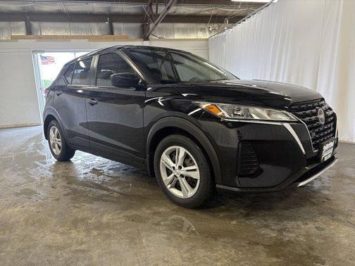 2022 Nissan Kicks S