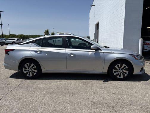 2020 Nissan Altima S FWD