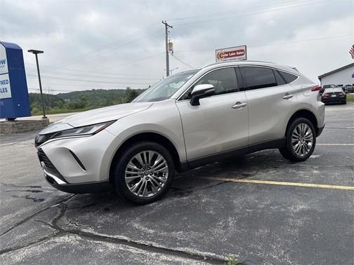 2022 Toyota Venza XLE