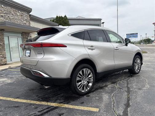 2022 Toyota Venza XLE