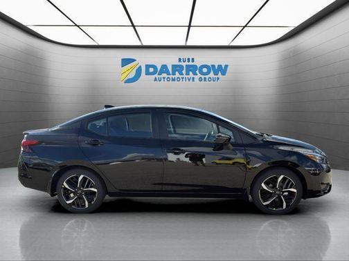 Super Black 2025 Nissan Versa 1.6 S