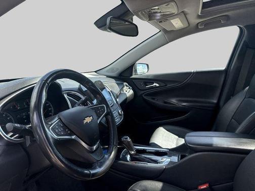 Black 2019 Chevrolet Malibu LT