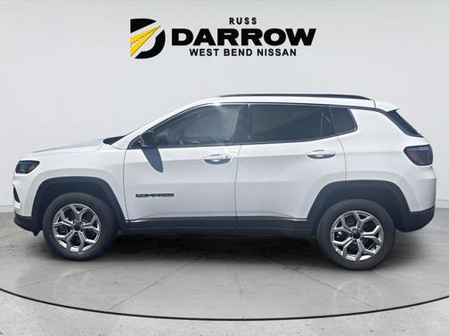 Bright White Clearcoat 2025 Jeep Compass Latitude
